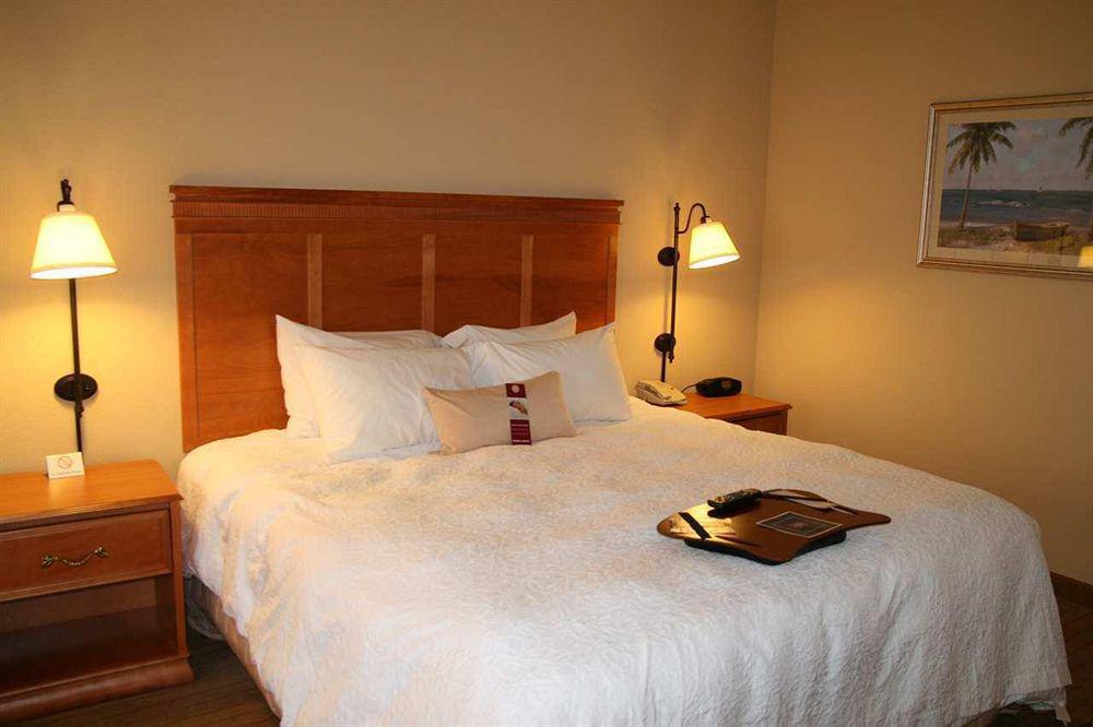 Hampton Inn & Suites Tampa East Casino Area Seffner Oda fotoğraf