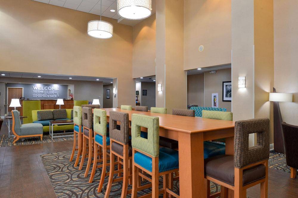Hampton Inn & Suites Tampa East Casino Area Seffner Dış mekan fotoğraf